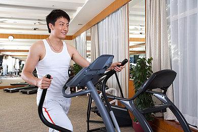 生存动作游戏《原子陨落》新预告 宣布2025年3月发售